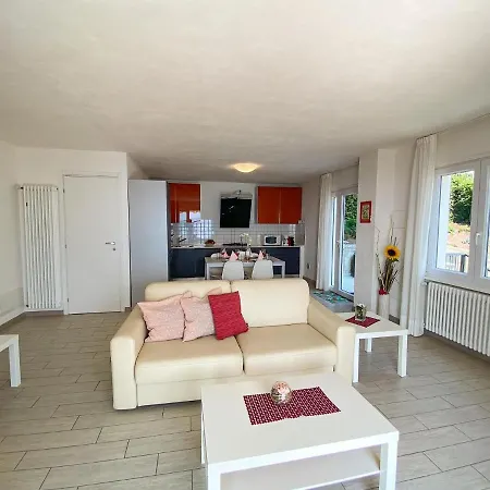 아파트 Miralago Stupendo Ferienwohnung I. Stock